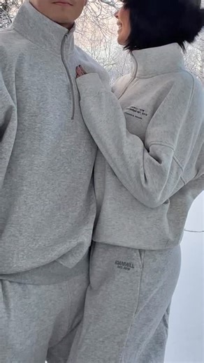 Jenna Gullsten | Mainos @icaniwill Kyllähän meillä nyt mätsäävä rentoilusetti pitää olla? 🥹🫶🏽 Päätin yllättää miehen ja tilasin hänellekki muutamia ICIW... | Instagram