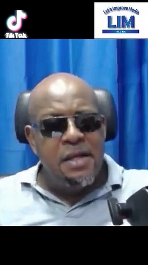 "ZO LICHT ALS EEN TANDENSTOKER."