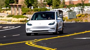 Everyone’s reacting the same to Tesla map mistaking train for something else