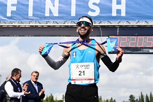 Αυθεντικος Μαραθώνιος Αθήνας: Ο Καραΐσκος κατέκτησε την πρώτη θέση, η Νούλα την πρωτιά στις γυναίκες για δεύτερη σερί χρονιά