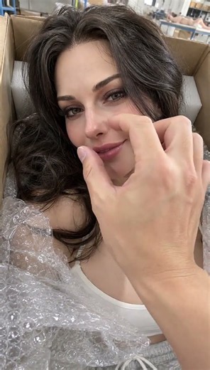 「Real Emotions, Virtual Lover: How a Lifelike AI Girlfriend Changes Everything」 #LifeSize #Doll