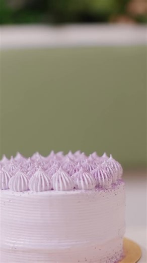 Our mini cakes and signature Nono's Chocolate Oblivion are generously made, comfort-sized, and full of rich flavor. Perfect for sharing… or keeping all to yourself! 🍰 | Nono's