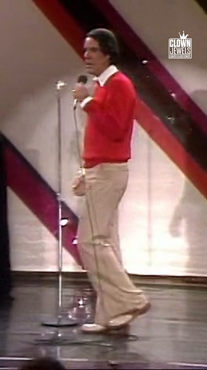 43 reactions | Always be prepared to have your picture taken. Robert Klein from 'Robert Klein Revisited' (1977) Love this clip? Subscribe to Clown Jewels on YouTube for more classic comedy here: https://bit.ly/ClownJewelsYT #clownjewels #classiccomedy #comedy #comedyvideo #comedyvideos #standup #standupcomedy #standupcomedian #comedian #funny #funnyvideo #funnyvideoclips #funnypost #jokes #jokesfordays #jokesdaily #fyp #robertklein #candid | Clown Jewels | Facebook