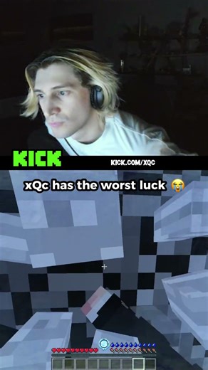 xQc Has The WORST Luck On RL Craft 😭 #minecraft
