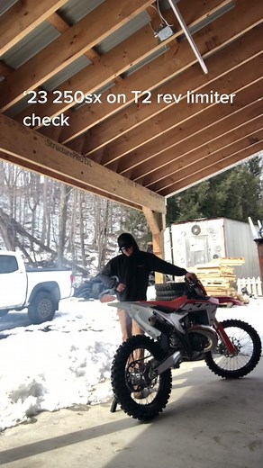 Exploring the 2023 KTM 250 SX Performance