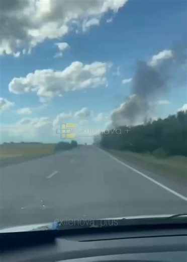 🇺🇦🇷🇺 Der Ukraine ist es gelungen, den Grenzübergang Uspenka zwischen dem besetzten Donezk und der Oblast Rostow lahmzulegen – seit heute ist er dicht.Ukrainische Kampfdrohnen jagen den illegalen Grenzverkehr auf der Strecke. Nach mehreren Treffern wurde der Übergang laut ersten Informationen für mindestens 24 Stunden geschlossen.Uspenka ist eine der Hauptadern für russischen Nachschub Richtung Taganrog. Schon am 22. Juni musste die Trasse Amwrosijiwka–Uspenka gesperrt werden, nachdem Drohnen