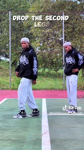 How to Jerk Dance Tutorial: Learn to Walk in Style!