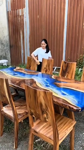 Mesa de resina epóxica: Arte y Manualidades Creativas