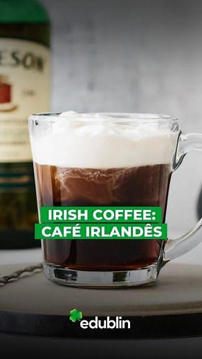Você já tomou um Irish Coffee? 🇮🇪 Hoje a gente embarca em uma viagem até Limerick pra conhecer a origem dessa bebida irlandesa que já ganhou o mundo. ✈☕ Você já provou? Conhece outra bebida típica irlandesa que merece destaque? Conta pra gente aqui nos comentários! 🍻 #edublin #curiosidades #irlanda #drinks #pubs #irishcoffee #cafeirlandes #historia | Edublin
