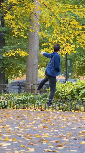Funny Fart Prank in NYC 😅#fartprank #centralpark #newyorkcity | HumorBagel