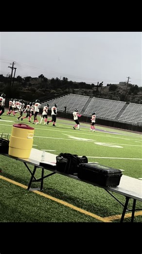 Wingate Bears 🐻 vs Gallup Bengals 🐅… was raining 🌧️ through the whole game 🤙 buuuut bears got the “W” 😎 12-14🔥 #fypシ゚viral #fypシ #goodvibes #69 #70 #36 #JonesBrothers #Jones #yeegoshushyeego🐻