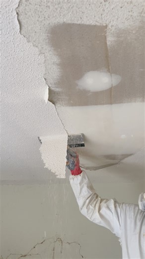 Removiendo textura de popcorn ceiling #drywall #tips #work | Fuentescardi Drywall