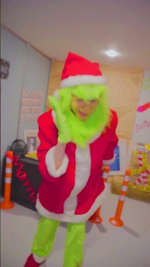 Grinch got Santa in jail! #funny #grinch