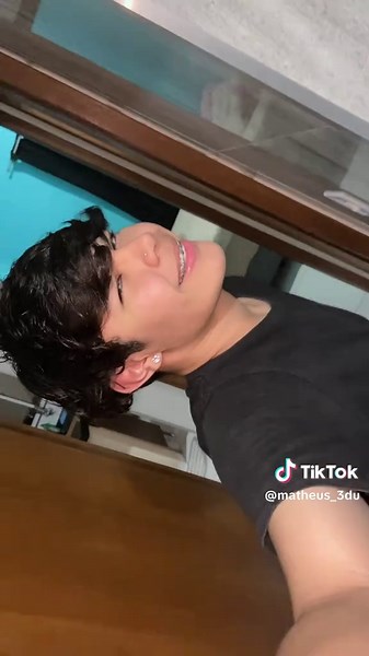 Os vídeos de MATHEUS_FRANÇA🇫🇷 (@matheus_3du) com Grande, Grosso e Macio - Mc PR & MC DO JOB & DJ TS