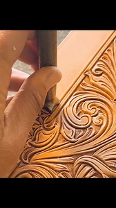 I’ve lost track of how many hours I’ve been tooling on this at this point, but I finally have the tooling finished!! Calling this bag Long Live Cowgirls. It will be available for purchase and on display at the @armitchellmuseum during the @cowgirlartistsofamerica s Women’s Work Exhibition. 🤍 #clairkehrbergmaker #maker #handmade #geometric #geometricpattern #geometricdesign #satisfying #oddlysatisfying #sosatisfying #mesmerizing #soothing #workinghands #stamping #tooledleather #longlivecowgirls 