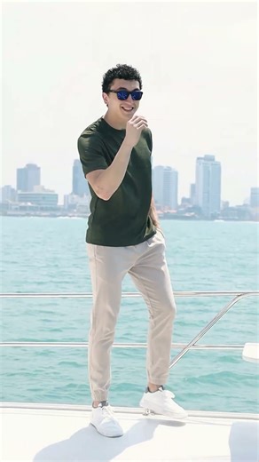 Oversized essentials by EDGE.