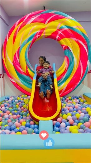 Samayra ne Rishabh ko Lollipop🍭🛝Slide Dilayi❤️🧿 #shorts #samayranarula #siblings