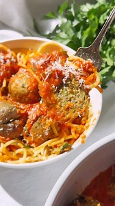 These chickpea meatballs are ready in about 30 minutes and work perfectly and pasta, on sandwiches, or by themselves! 🍝 | Live Eat Learn