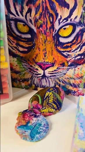 Try Washable Acrylic Markers on a variety of surfaces for fun, mess-free creativity!