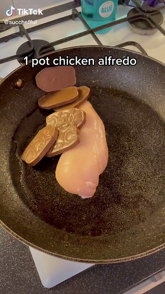 Delicious Chicken Alfredo Recipe for Gamers