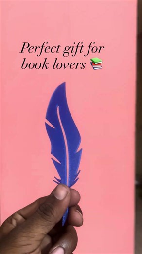 This Tiny 3D Print Solves A Big Book Problem 📚