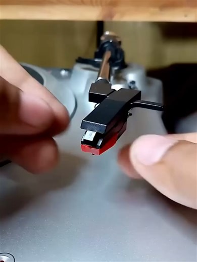 A Step-by-Step Guide to Replacing a Crosley Stylus Needle #crosley #crosleyturntable #crolseyrecordplayer