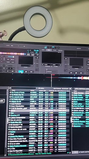 Virtual DJ 2026: Líricas y Karaoke en Mayúsculas