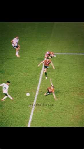 footballscene on Instagram: "⚽🧱 The Art of Defense and the Spirit of Struggle in Football In football, defending is not just about stopping the opponent; it is the manifestation of patience, discipline, and self-sacrifice on the pitch. While goalscorers often grab the headlines, championships are usually won by those "impenetrable walls" who refuse to let anyone past their gates. Defending is a mental game of positioning rather than a mere display of physical strength. ▪️Closing Down Space: The