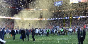 Tim Cook finds himself receiving Twitter snark over motion-blurred Super Bowl photo - 9to5Mac