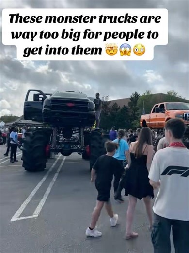 These monster trucks looks really good 👍🏼 at a car show #shorts
