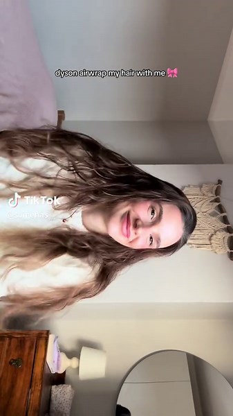 Girlieeee Hair Styling with Dyson Airwrap