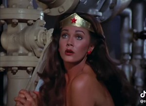 Wonder Woman Saves Dr. Janice from Ant Attack