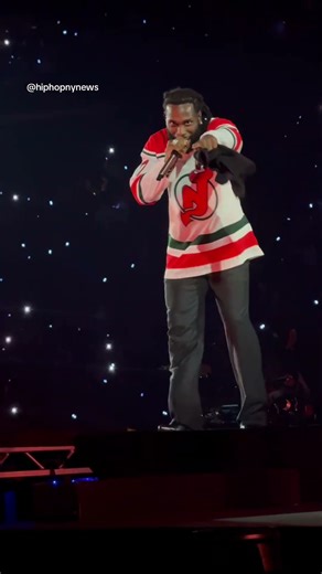 ‪@BurnaBoy‬ performs Jerusalema live in NJ #concert #burnaboy #afrobeats #nigerian