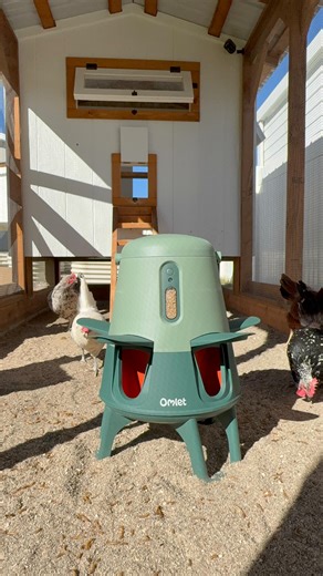 Omlet thought of everything! • Fully battery powered up to 6 months (4 x AA, not included) • Low battery auto-open failsafe • Soft close mechanism with blockage detection • Easy to carry • Suitable for all dry feed types • Suitable for all breeds • Made from safe BPA & PFA free plastic • Wipe clean • Anti-topple design • Removeable legs with option to hang • Set multiple feed time schedules via bluetooth or Wi-Fi • Use with Wi-Fi for hourly feed level monitoring, open/close and battery life stat