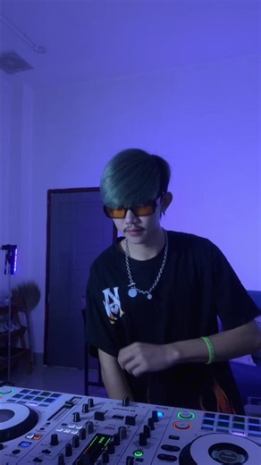 #ฟีดดดシ #sai_vtelectro @MHOONOY @DJ SLAZE 🇱🇦