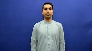 Watch how to sign 'prize' in American Sign Language.