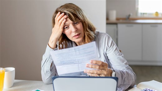 'Stuck' Americans abandon dream home plans - blaming prices & 'golden handcuffs'