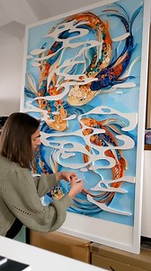 Scaled up: an exploration of scales on a grand scale. If you ever want to incorporate scale patterns into your paper quilling creations, here are a few tips: ✨Use a light colour for the background — whether you paint it, colour it with pencils or markers, or glue down a coloured paper as a base layer. This helps create more visual interest when the background peeks through the scales. ✨If you’ve coloured the background, try using similar colour hues for the edge-glued scales as well. For example