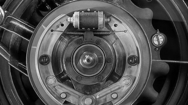 Liquids in Action: The Hydraulic System Revolutionizing Industry and Vehicle Safety