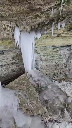 Ludlow Falls Ohio: Behind the Falls, Do we make it?