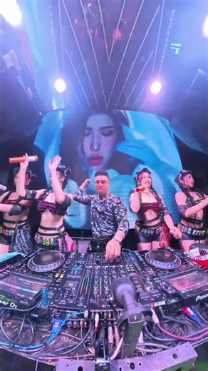 #djquanganh #dj #vietmixnew #nhachaymoingay #nhacdienturemix #remix #vietmix #nhacremix