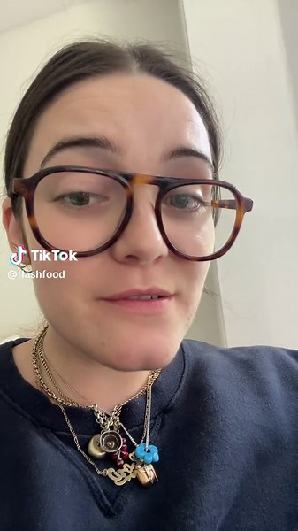 no trust fund = u want these deals 🥩🥩🥦🥦🥚🥚🍓🍓🍞🍞 no blue eyes but our fridge is blue?????????????????????#grocerybudgeting #budgetfriendly #flashfood #flashfooddeals #groceryhaul #groceryshopping #grocerybudget