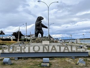 Walking Puerto Natalas, Puerto Natales, Chile