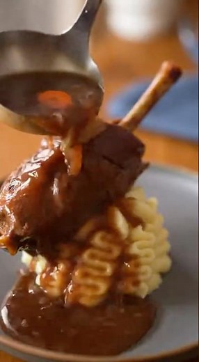 Slow Cooker Lamb Shanks with Rich Gravy, Mash & Pickled Red Cabbage. Life and Subscribe for more