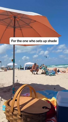 1K views | For the shade hero of every beach day. Our Handy Beach Umbrella anchors in under 10 seconds and is wind-tested, so you spend less time fighting with poles and more time actually relaxing. Black Friday: buy any Handy Beach Umbrella and pick a bonus gift worth $50. Tap to shop. | Handybeachgoods | Facebook