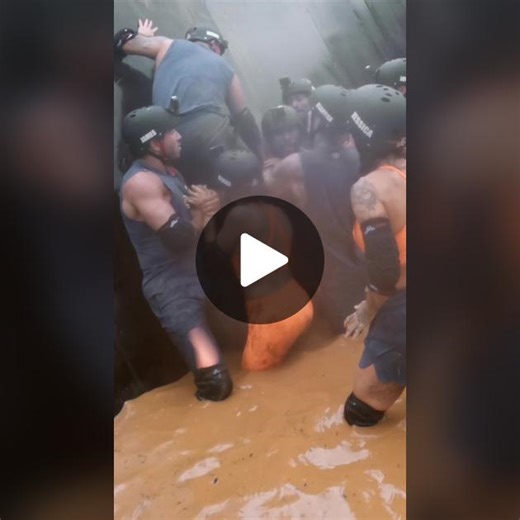 Teamwork makes the dreamwork 🤝 (...maybe 😅) The Challenge: Battle for a New Champion airs TONIGHT at 8p only on #MTV 💥 #TheChallenge39 #teamwork #teamsport #competition