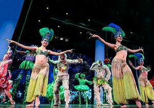 Ionah show Hanoi - Ticket & Fare, fascinating performance of Ionah Hanoi