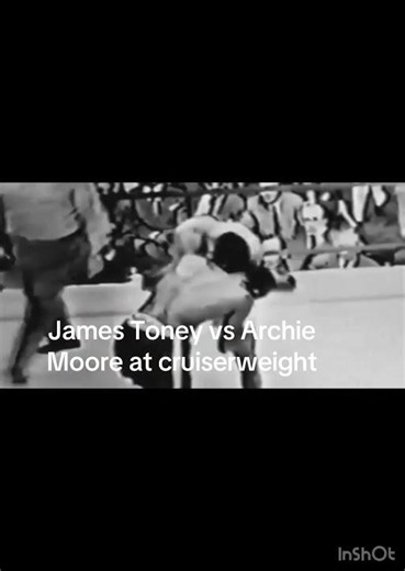 James Toney vs Archie Moore at cruiserweight
