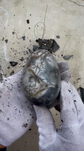 Denis Di Luca on Instagram: "Delicate shades of grey come to life in my Morpheus Egg collection. This medium-sized egg is designed to bring an element of calm and sophistication to any space. Each piece is uniquely handcrafted, capturing the essence of serenity. Featured here: Morpheus Egg M 11 #DiLucaCeramics #MorpheusEgg #MediumCeramics #GreyElegance #ArtisanCrafted #CeramicArt #SophisticatedDecor"