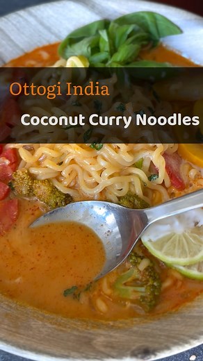 Nikita Soni on Instagram: "Coconut Curry Noodle Bowl @myottogi This is such a bang on recipe you can try, its one pot full of vegetables and so flavoursome Recipe 1. In a saucepan add oil 2. Add chopped garlic and onions 3. Now add in thai curry paste 4. Add water and instant ramen noodles 5. Now add in coconut milk 6. Add vegetables of choice 7. Let this simmer until noodles are done 70% 8. Now add in the taste maker 9. Mix well and simmer 10. Garnish with chilli oil for that extra kick . #Otto